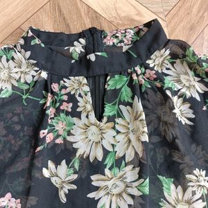 Black Top Flower Printed With Matching Scrunchie