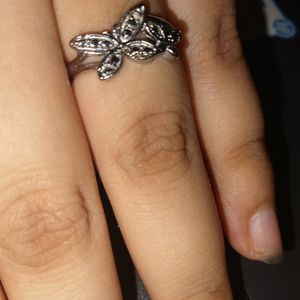 Finger Ring