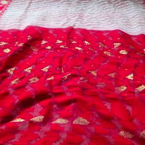 Red And Cream Cotton Saree With Blouse.