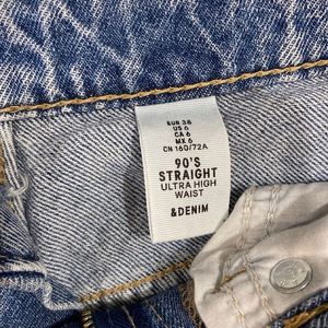 H&M Straight Ultra High Waist Jeans