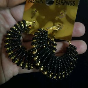 Black Moti Earings