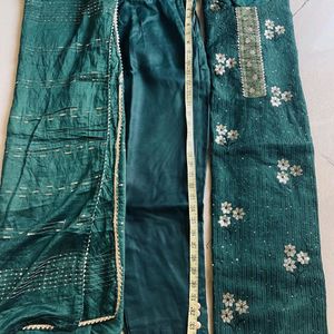 Embroided Kurta Pant With Dupatta Like New