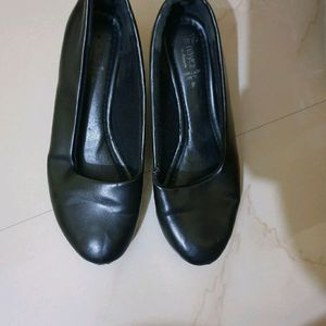 Women's Black Comfert Black Shoe