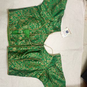 New Blouse Green Colour Embracing