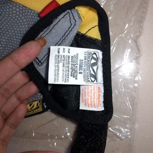 🔥OFFERS ACCEPTED🔥Gloves - Mechanix