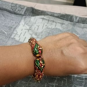 Peacock Kada