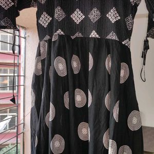 ⚫ Stunning Anarkali Kurta 🟡