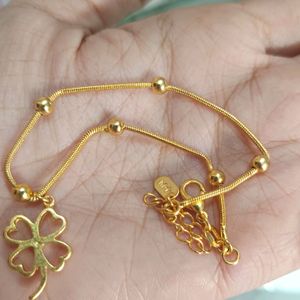 4 Leaf Clover Golden Bracelet ✨✨