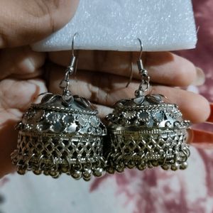 Earrings (Jhumka)