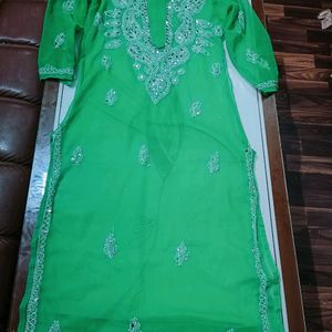 Chikankari Kurti💚