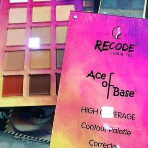 Recode Ace Of Base Concealer Pallette  Sealpack ,