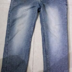 Man Faishonable Jeans