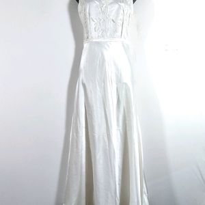 White Gown. (Women's)