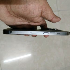 AppleiPhone 13 Pro (Graphite, 256GB). Battery 90%