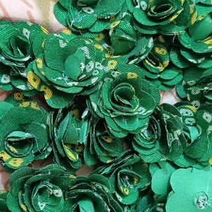 61 Pc Green Bandhni Flowers