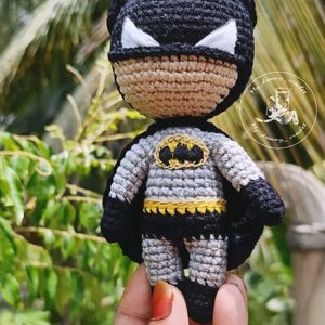 Amigurumi Batman keychain