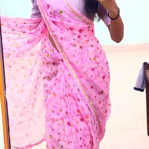 Woman Magenta Colour Printed Saree