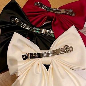 Parisian Bow Clip Oversized