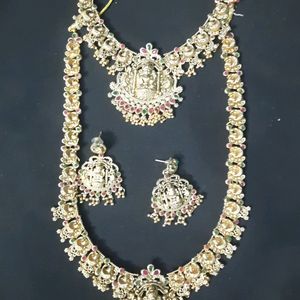 Brand New Semi Bridal Antique Set