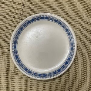 6 Melamine Plates