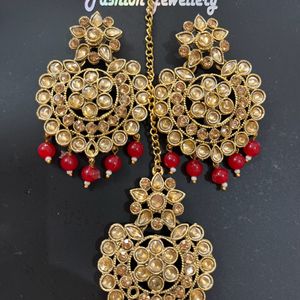 Red Colour Maang Tika Kundan Earrings Set