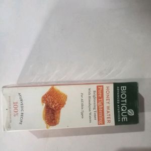 Biotique Honey Water Brightening Toner