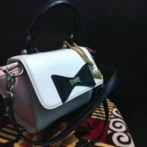 Sling Bag From Lafille