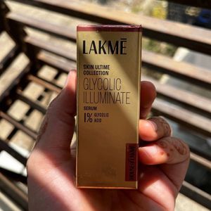 Lakme Glycolic Illuminate Serum with 1% Glycoli