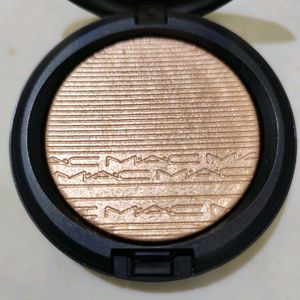 Mac Extra Dimention Skinfinish Highlighter