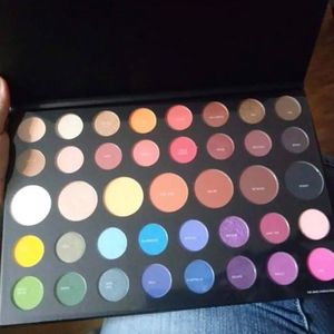 Morphe The James Charles Artistry Palette