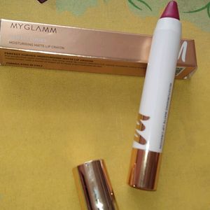 Matte Lip Crayon... Myglamm With Free Gift