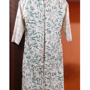 4 KURTIES (DUE TO SIZE ISSUE SELLING HERE)