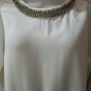 Beads O-neck Long Sleeves Top