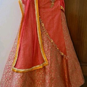 Lehenga With Attached Dupatta