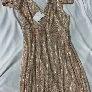 Cold-Shoulder Sequined Fringed Bodycon Cocktail Dr