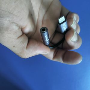 Lightning To 3.5mm Connector