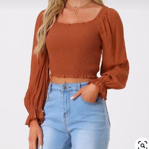 Cropped Scrunchie Top.