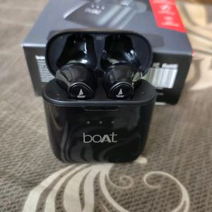 boAt Airdopes 131 Bluetooth Earphones