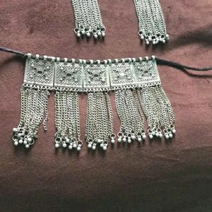 Choker Set With Earrings