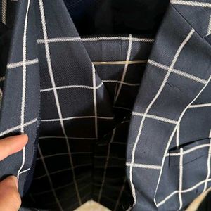 3 piece Men's suit