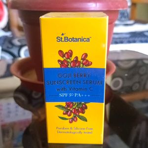 Goji Berry Sunscreen Serum With Vitamin C