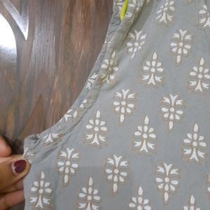 Sleeveless Grey Kurti With Patterns