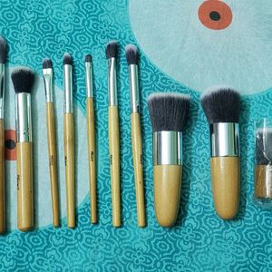 Foolzy Wooden Make Up Brush Set Of 11