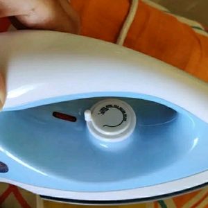 Surya Thermostatic Electric Iron with Aluminium Alloy