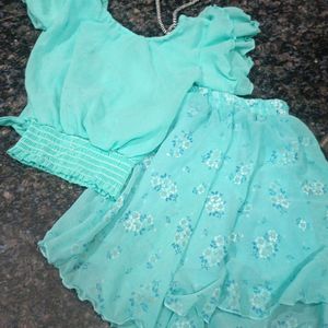 Stylish Top And Skirt For Baies Under 1 Yr