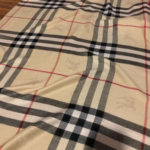 Burberry Light Shawl/stole