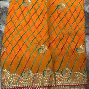 A Chiffon Saree With Blouse Piece