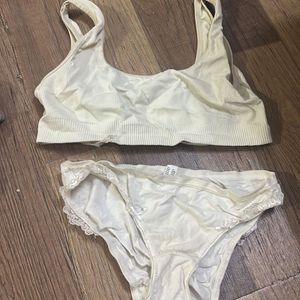 Used Set Of Bra