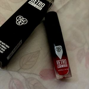 PAC Retro MATTE GLOSS  Red Carpet Lipstick