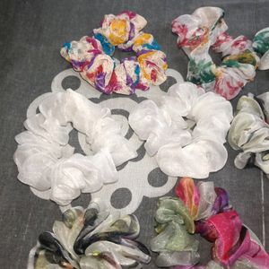 10 Scrunchies New